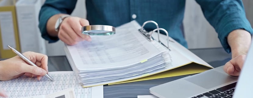 ルール遵守が求められる専門文書の校正